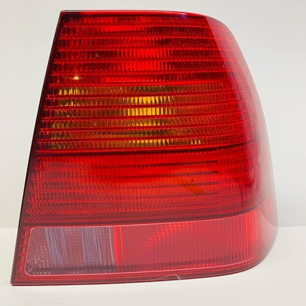 2001-2005 Vw Volkswagen Jetta Right LH Tail Light OEM SEDAN‎ No Bulbs 1J5945096S
